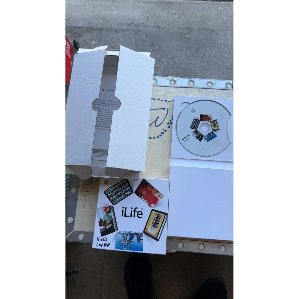 Apple software bundle